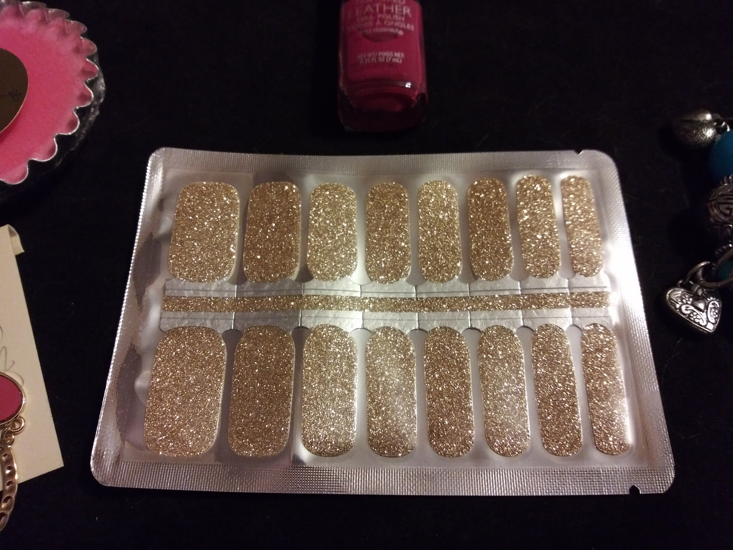 All That Glitters Gold – Nail Polish Strips