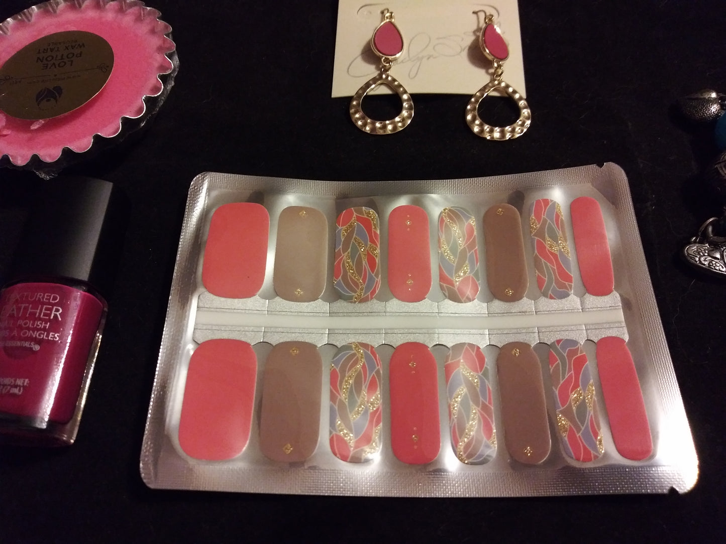 Hues of Purple – Nail Polish Strips