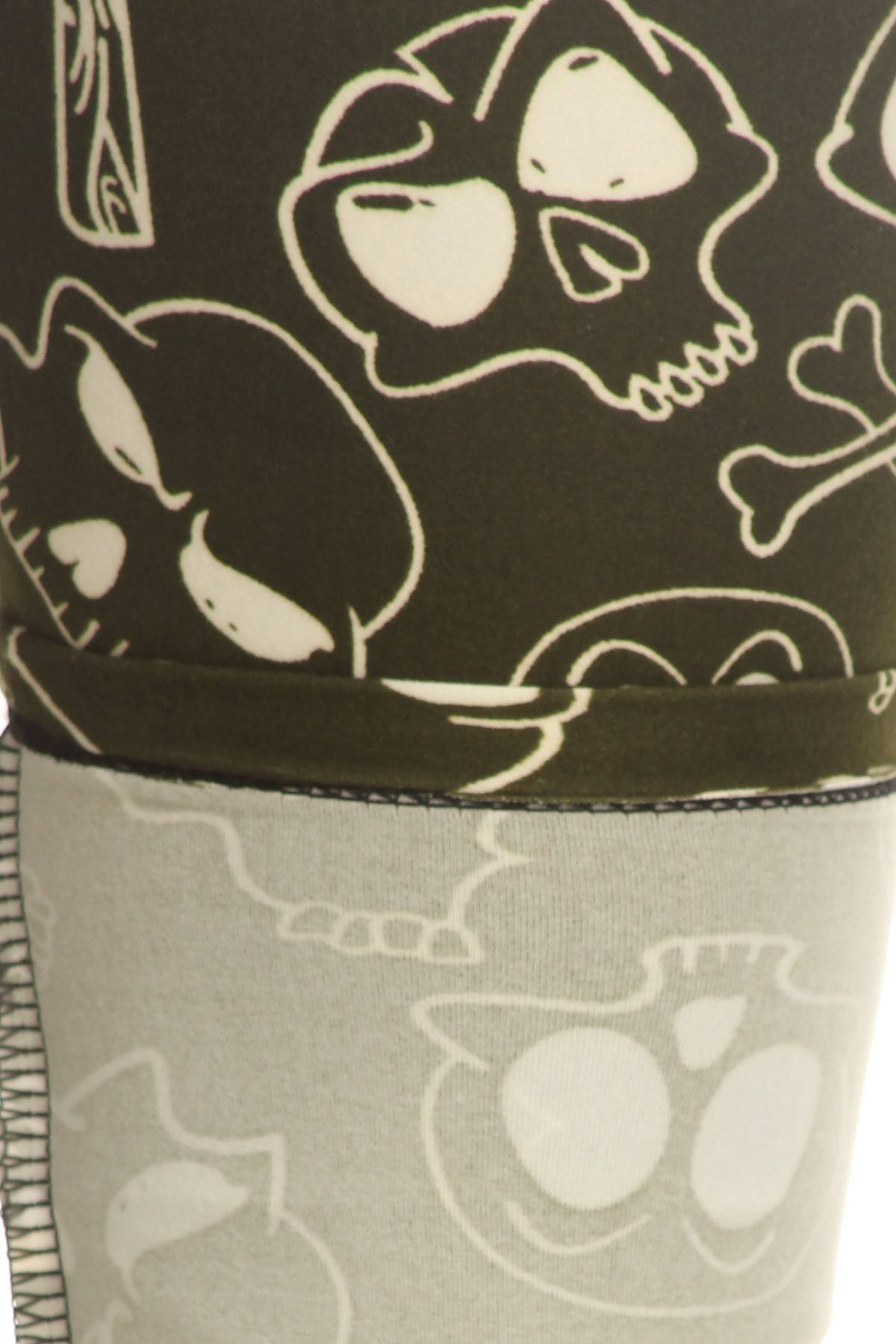 Skulls And Bones Graphic Printed Knit Leggings