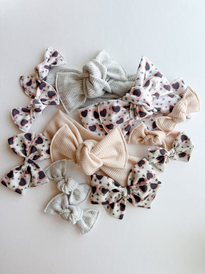 Heart Sunnies Pinwheel Bow