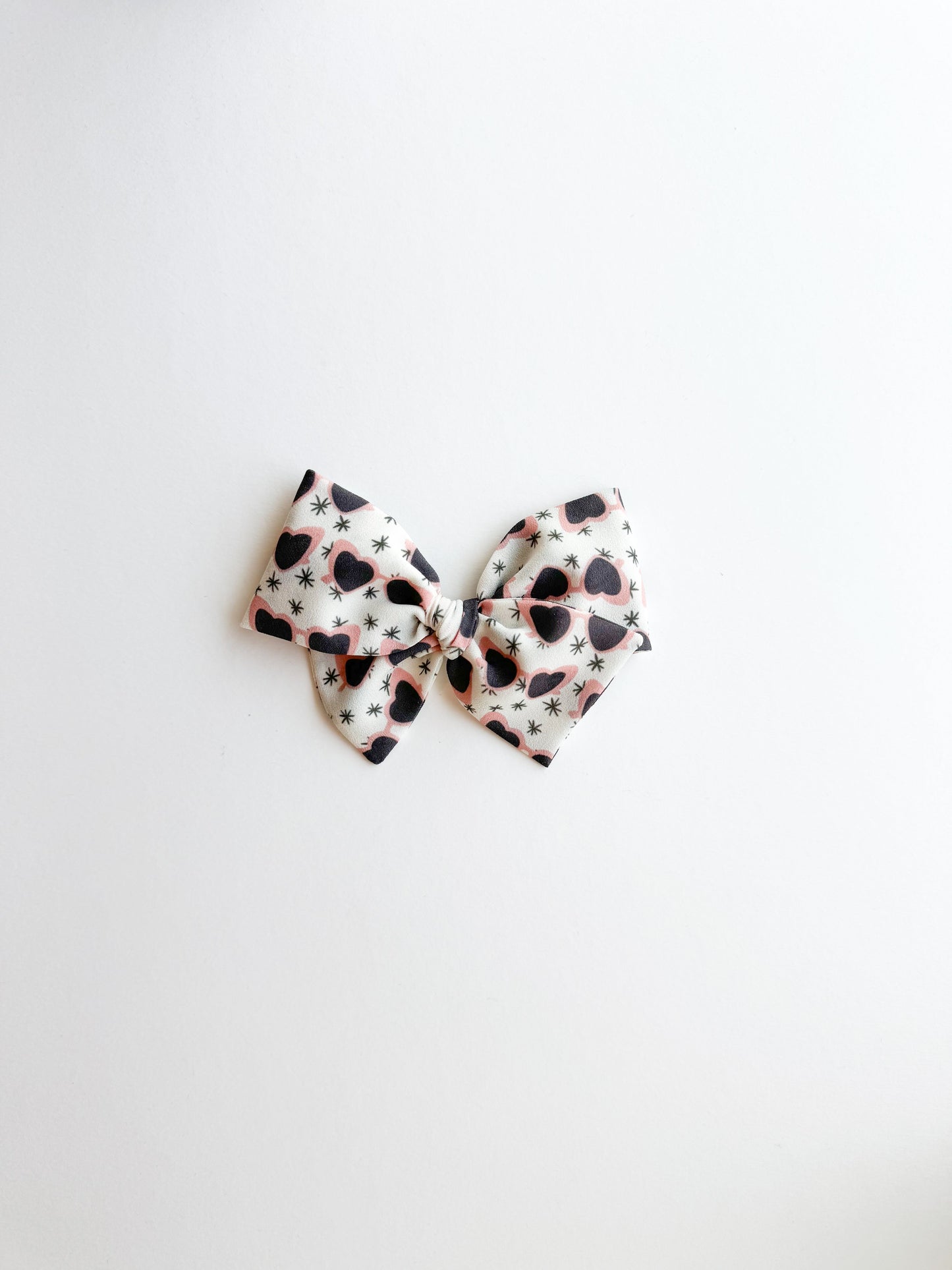 Heart Sunnies Pinwheel Bow