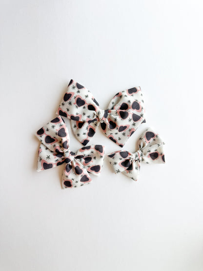 Heart Sunnies Pinwheel Bow